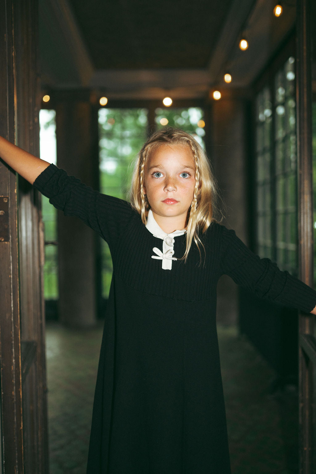 Black Knit Collar Maxi Young